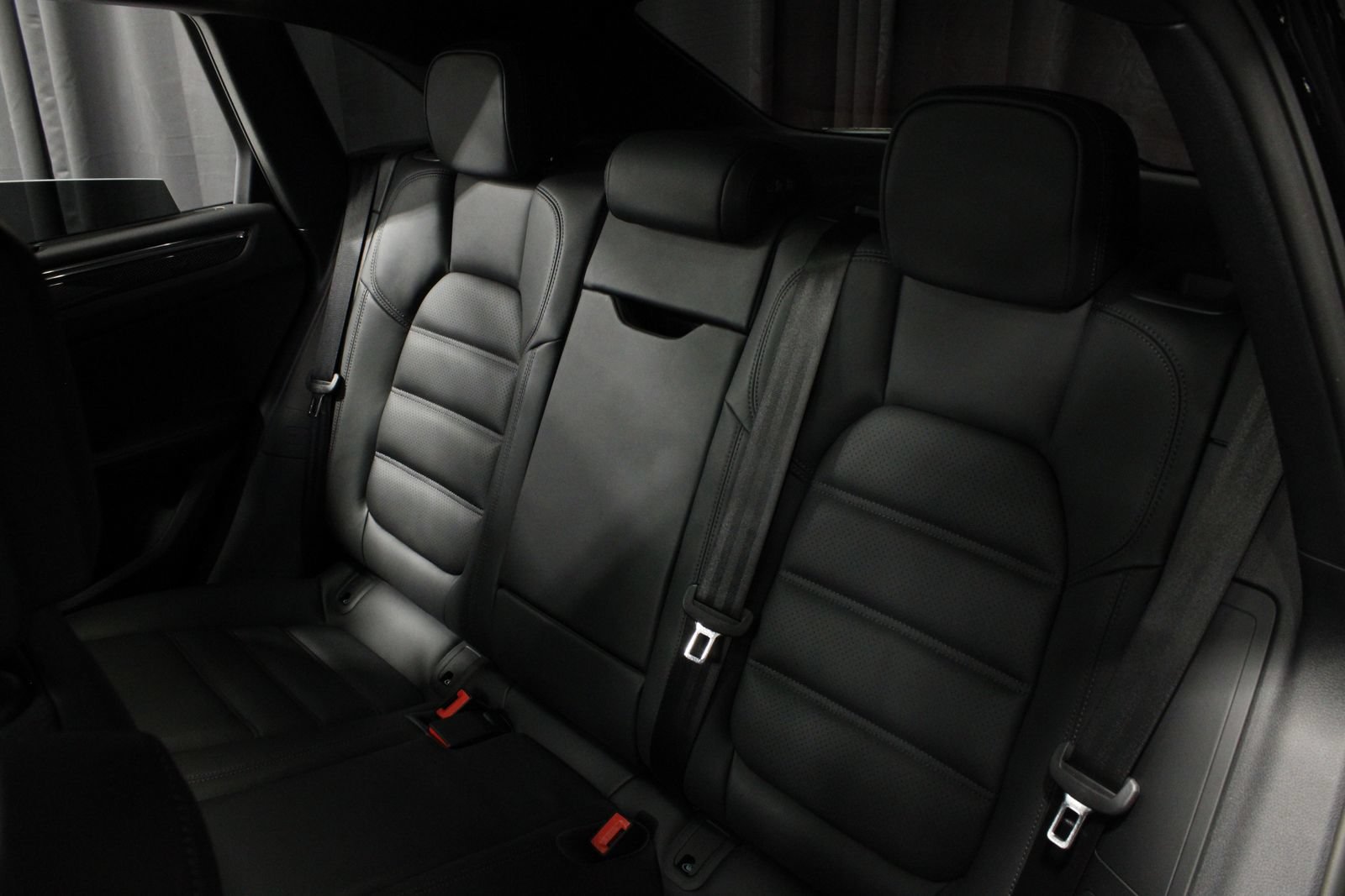 New 2026 Porsche Macan GTS AWD/4WD image 19