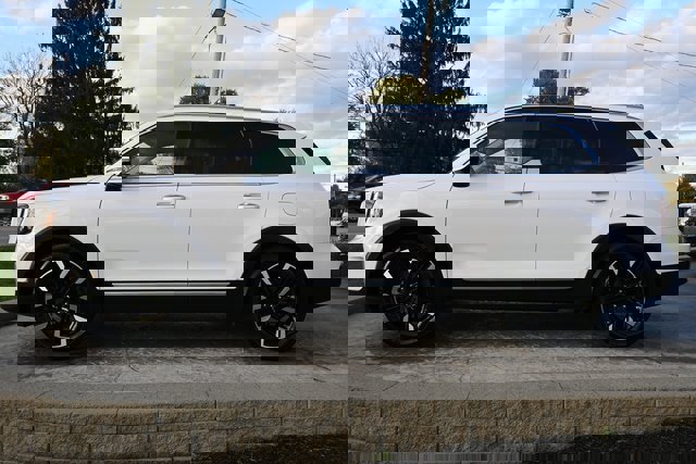 Used 2025 Kia Telluride SX image 8