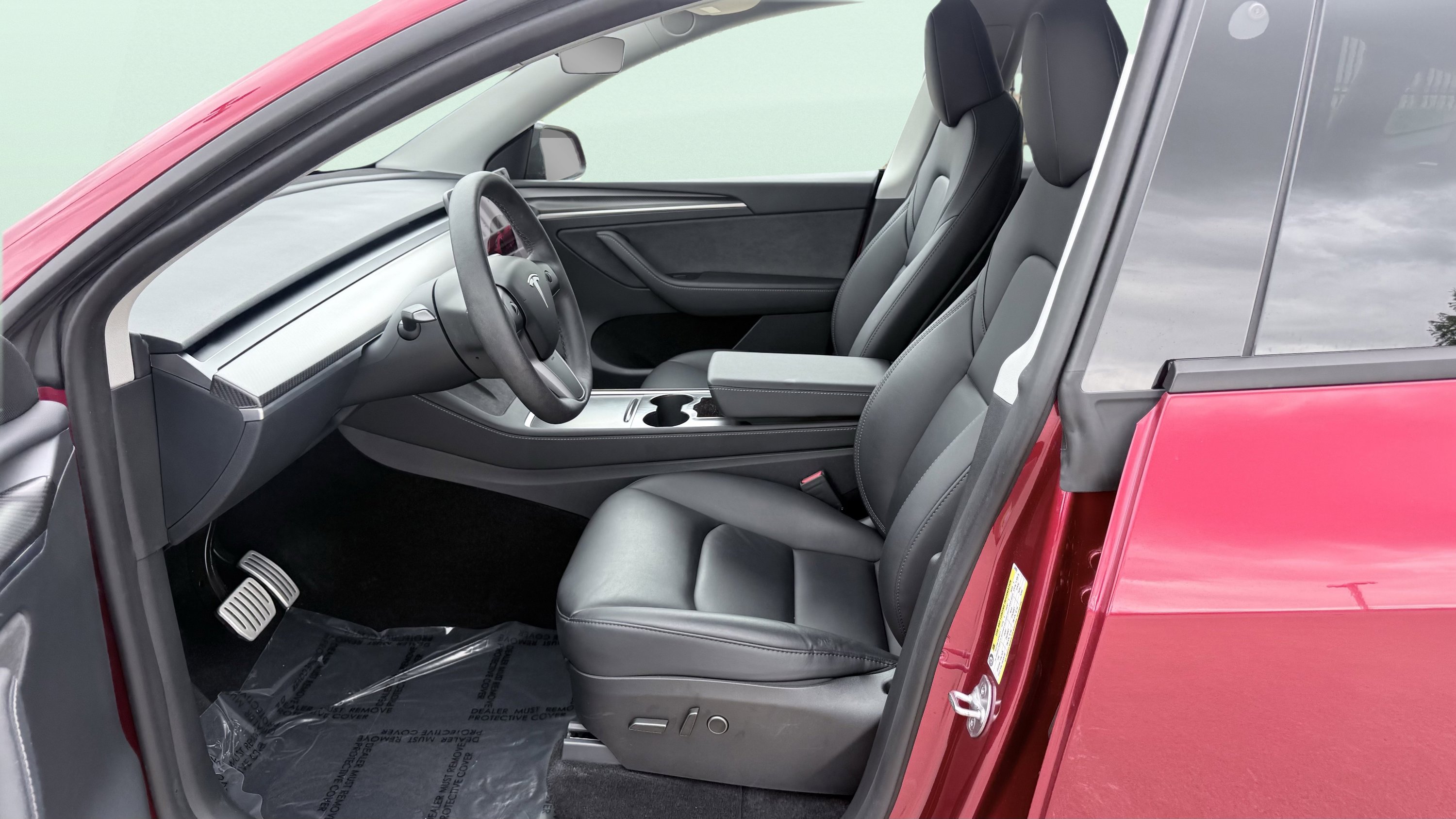 Used 2024 Tesla Model Y Performance image 12