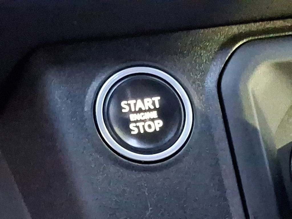 Used 2023 Land Rover Defender 110 X-Dynamic SE image 24