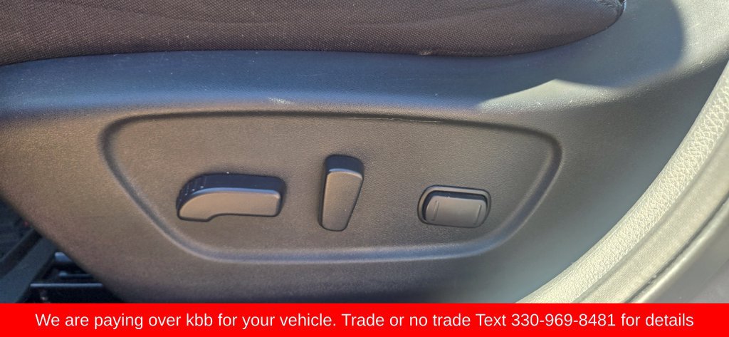 Used 2019 Nissan Rogue SV AWD/4WD image 11