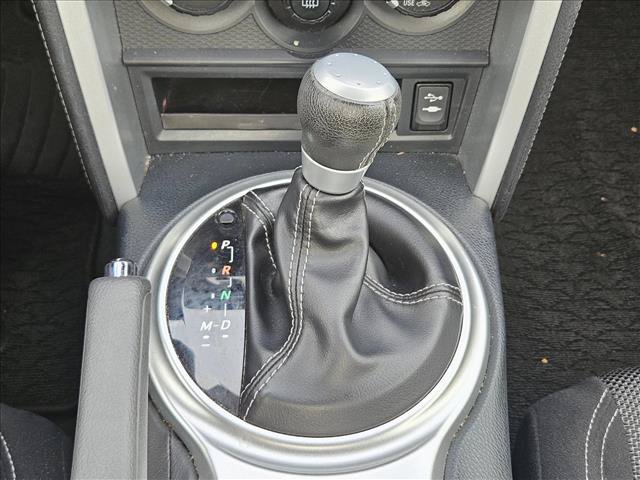 Used 2017 Toyota 86 RWD image 12