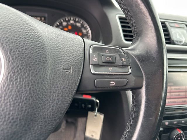 Used 2013 Volkswagen Passat 2.5 SE image 22