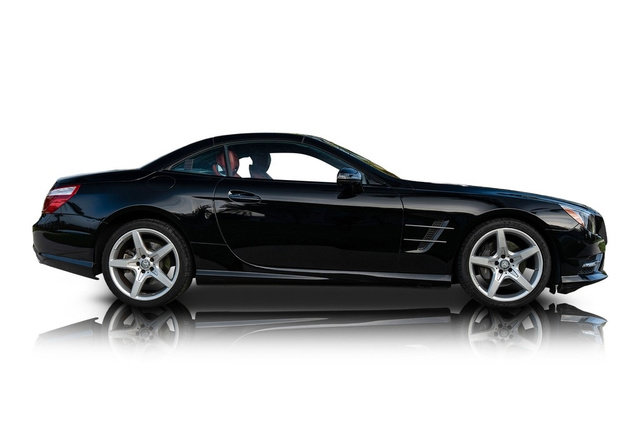 Used 2016 Mercedes-Benz SL 550 image 2