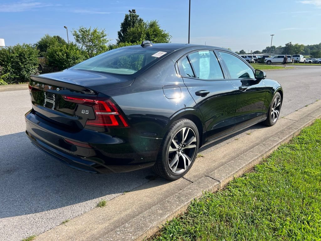 Used 2023 Volvo S60 B5 Plus FWD image 3