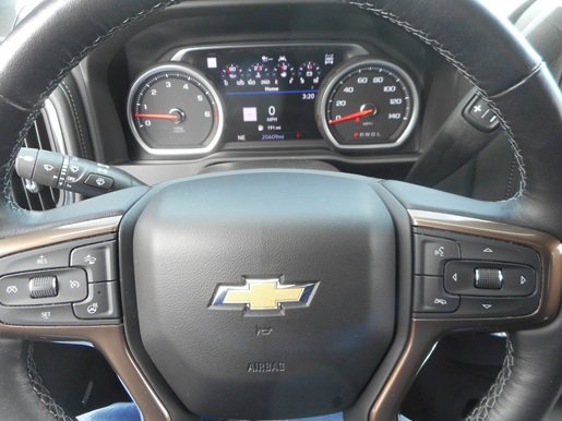 Used 2022 Chevrolet Silverado 1500 High Country w/ Technology Package AWD/4WD image 13