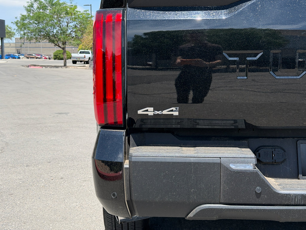 Used 2025 Toyota Tundra SR5 w/ Advanced Technology Package AWD/4WD image 7