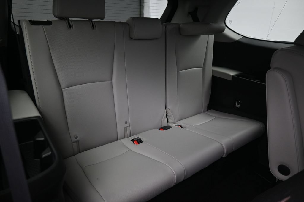Certified 2024 Toyota Grand Highlander AWD image 24