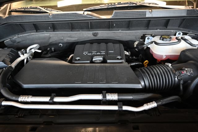 Used 2024 Chevrolet Silverado 1500 Custom AWD/4WD image 29