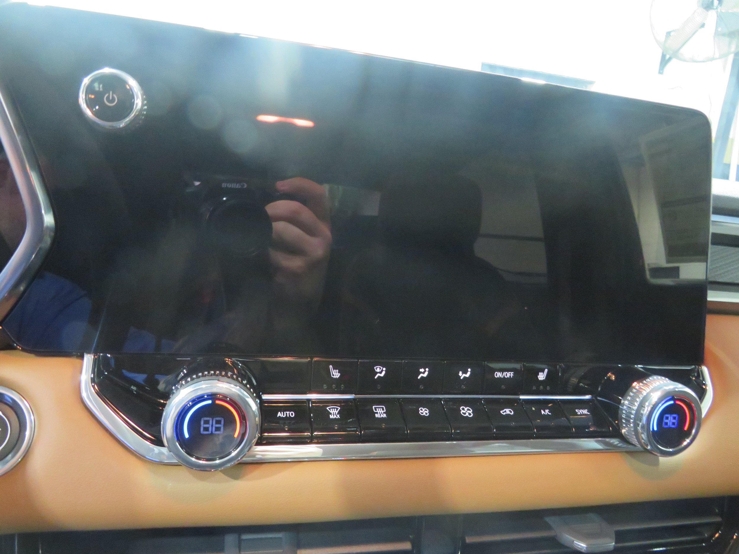 New 2026 GMC Canyon AT4 w/ Technology Plus Package AWD/4WD image 14