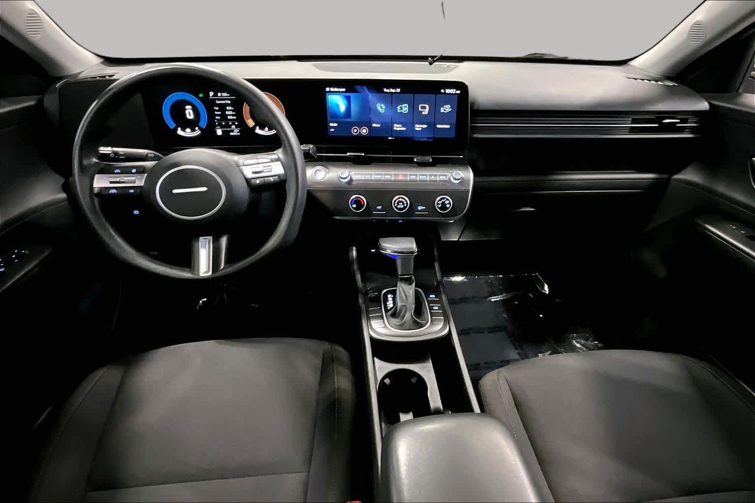 Used 2024 Hyundai Kona SE FWD image 16
