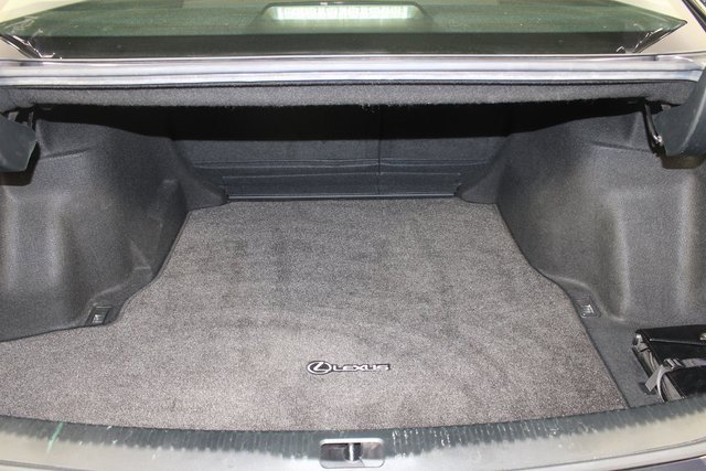 Used 2017 Lexus IS 300 AWD image 18