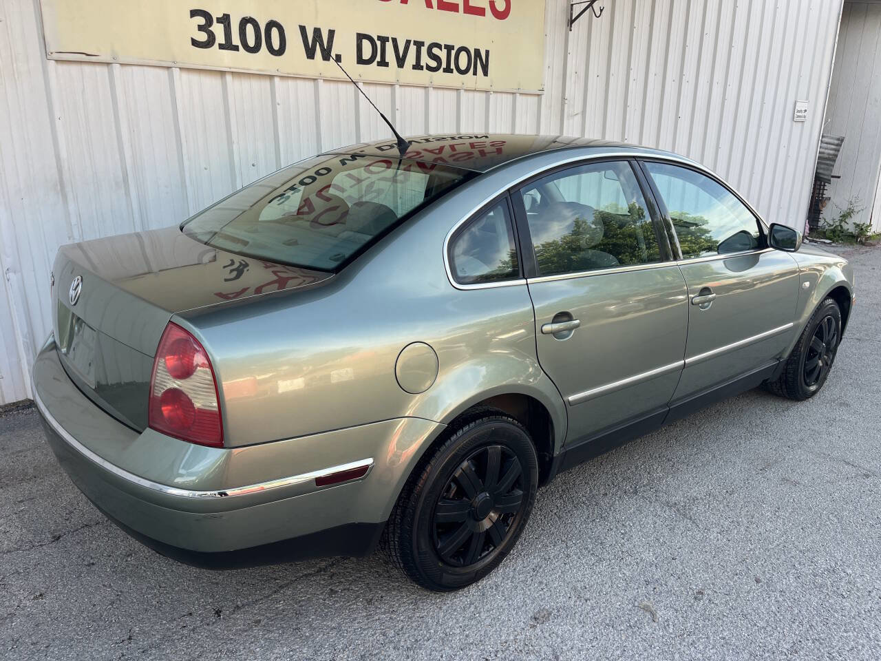 Used 2002 Volkswagen Passat GLS image 3