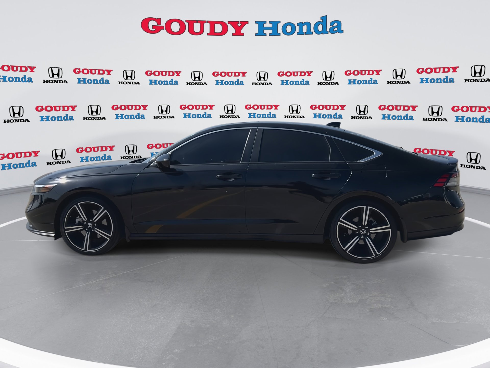 Used 2024 Honda Accord Sport image 5