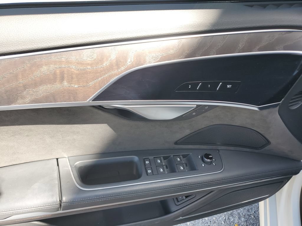 Used 2021 Audi A8 L 3.0T w/ Executive Plus Package AWD/4WD image 25