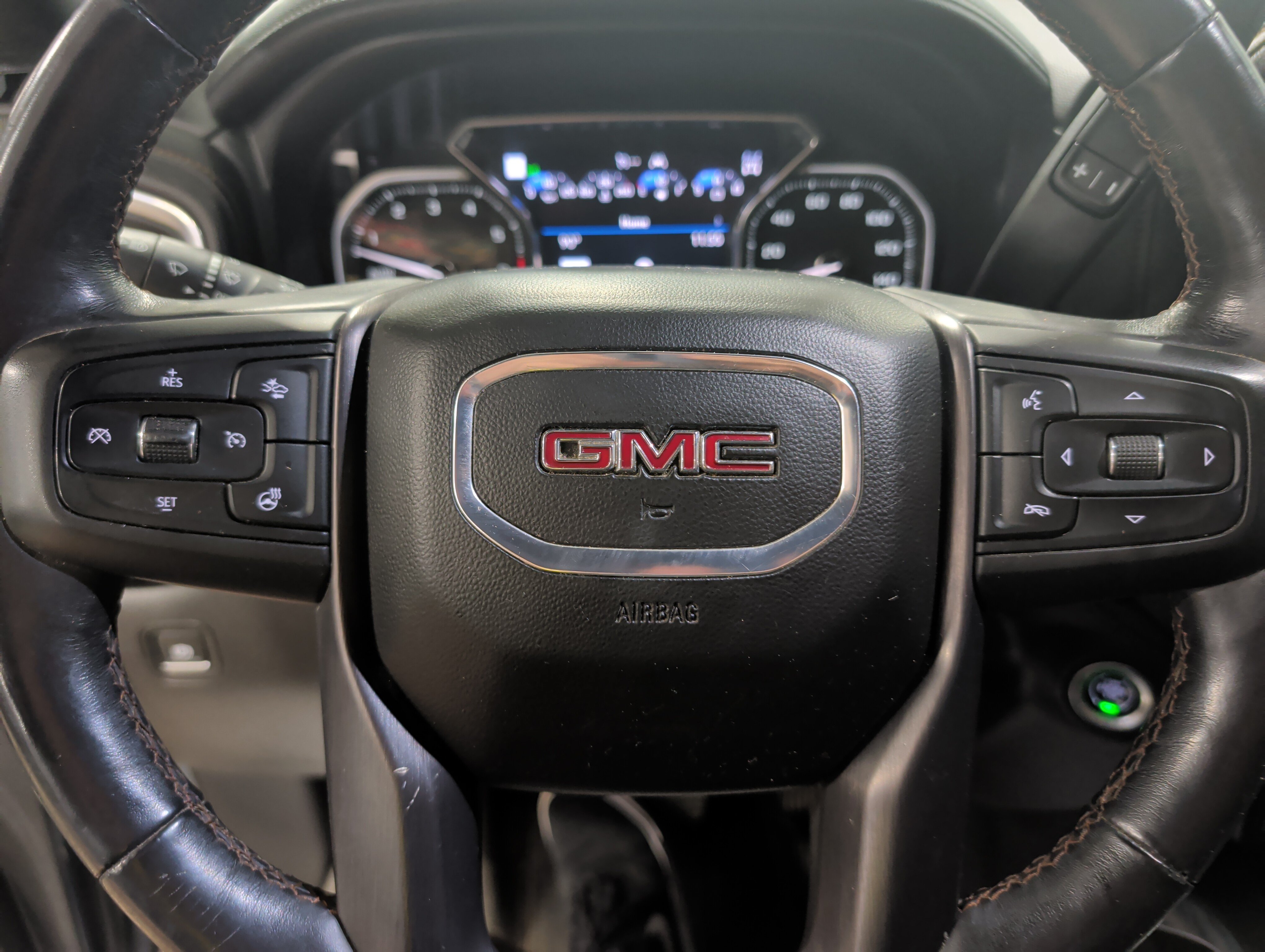 Used 2019 GMC Sierra 1500 AT4 w/ Technology Package AWD/4WD image 10
