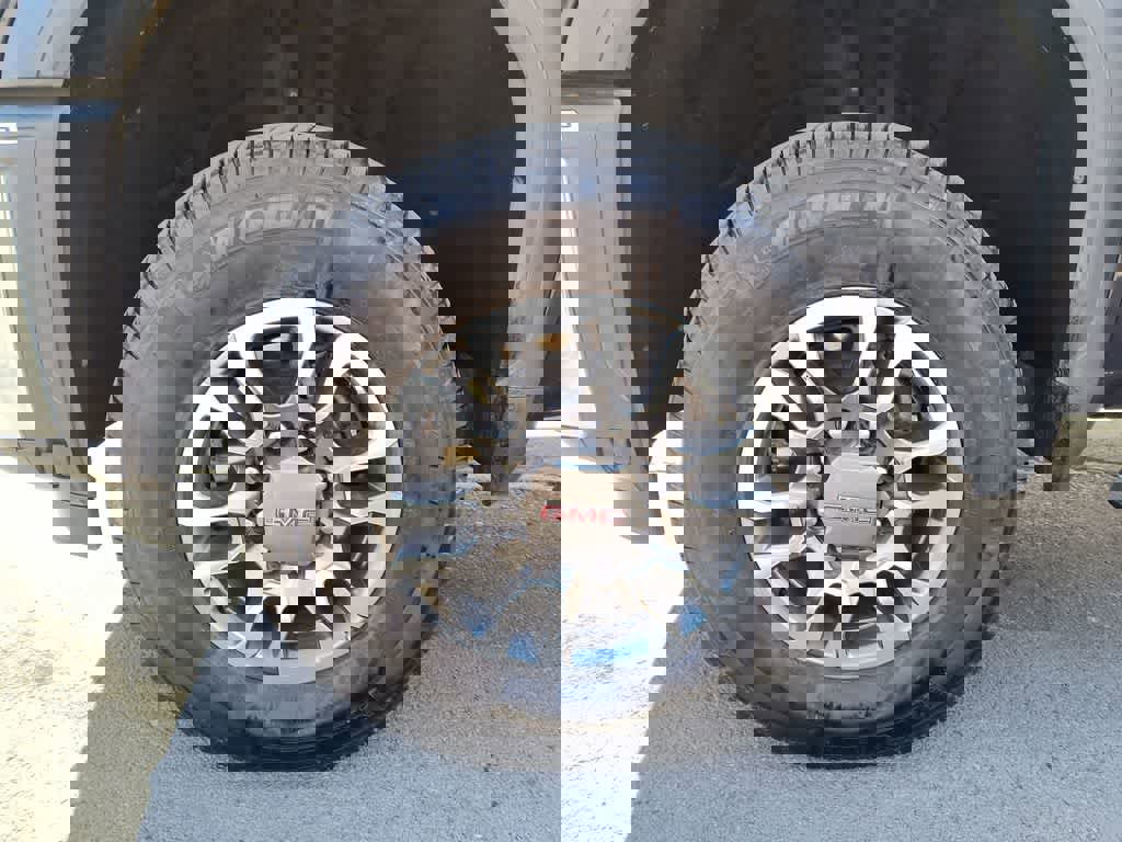 Used 2025 GMC Sierra 3500 SLE w/ SLE Value Package image 10