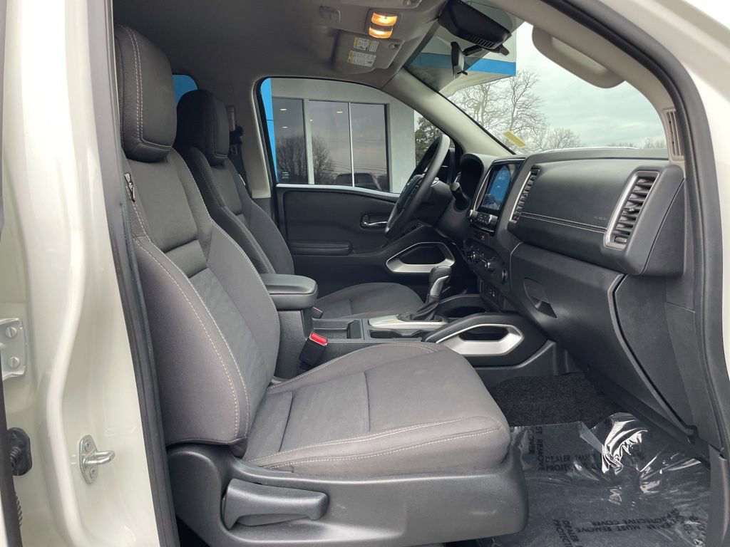 Used 2023 Nissan Frontier SV image 22