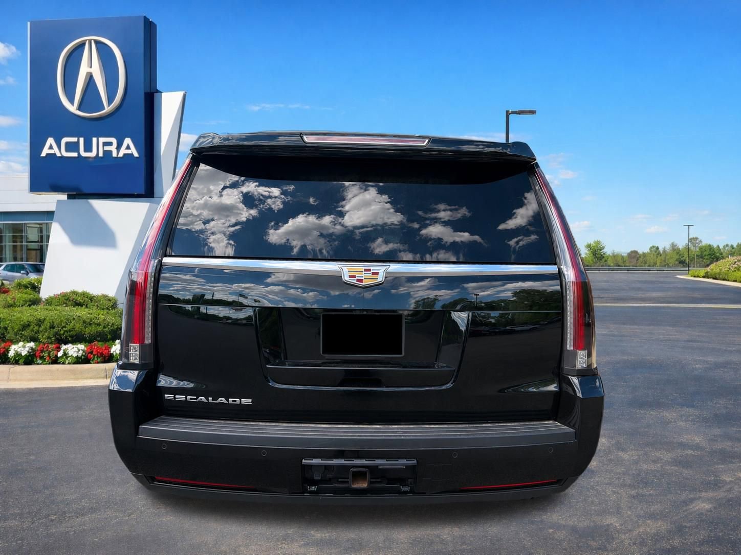 Used 2020 Cadillac Escalade Luxury AWD/4WD image 4