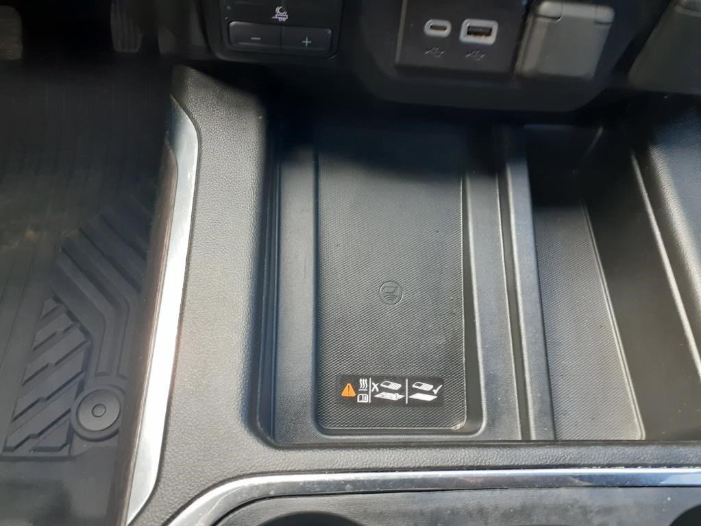 Used 2023 Chevrolet Silverado 2500 LTZ w/ LTZ Premium Package image 12