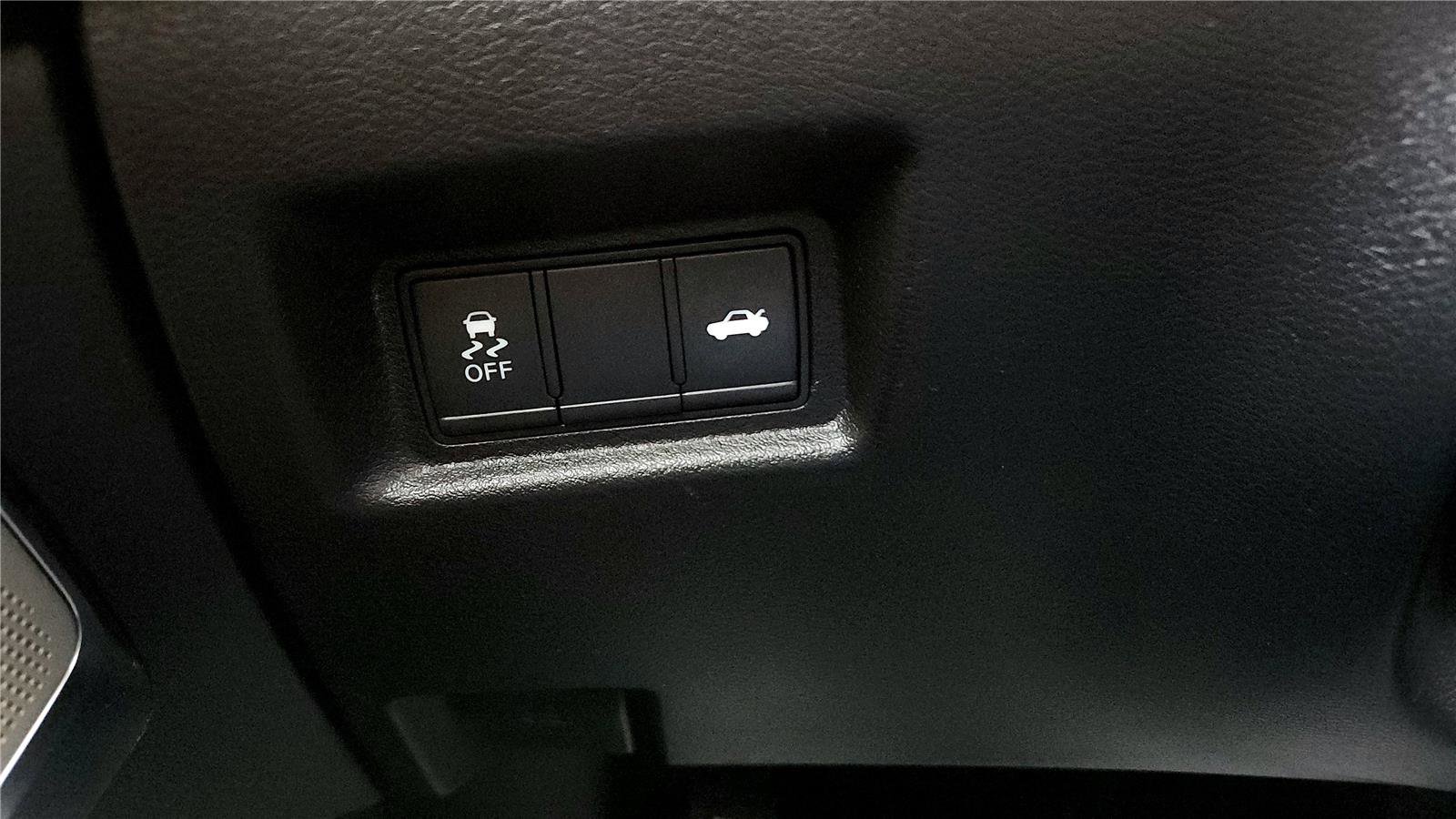 Used 2021 INFINITI Q50 Luxe w/ Seat & Sound Package image 34