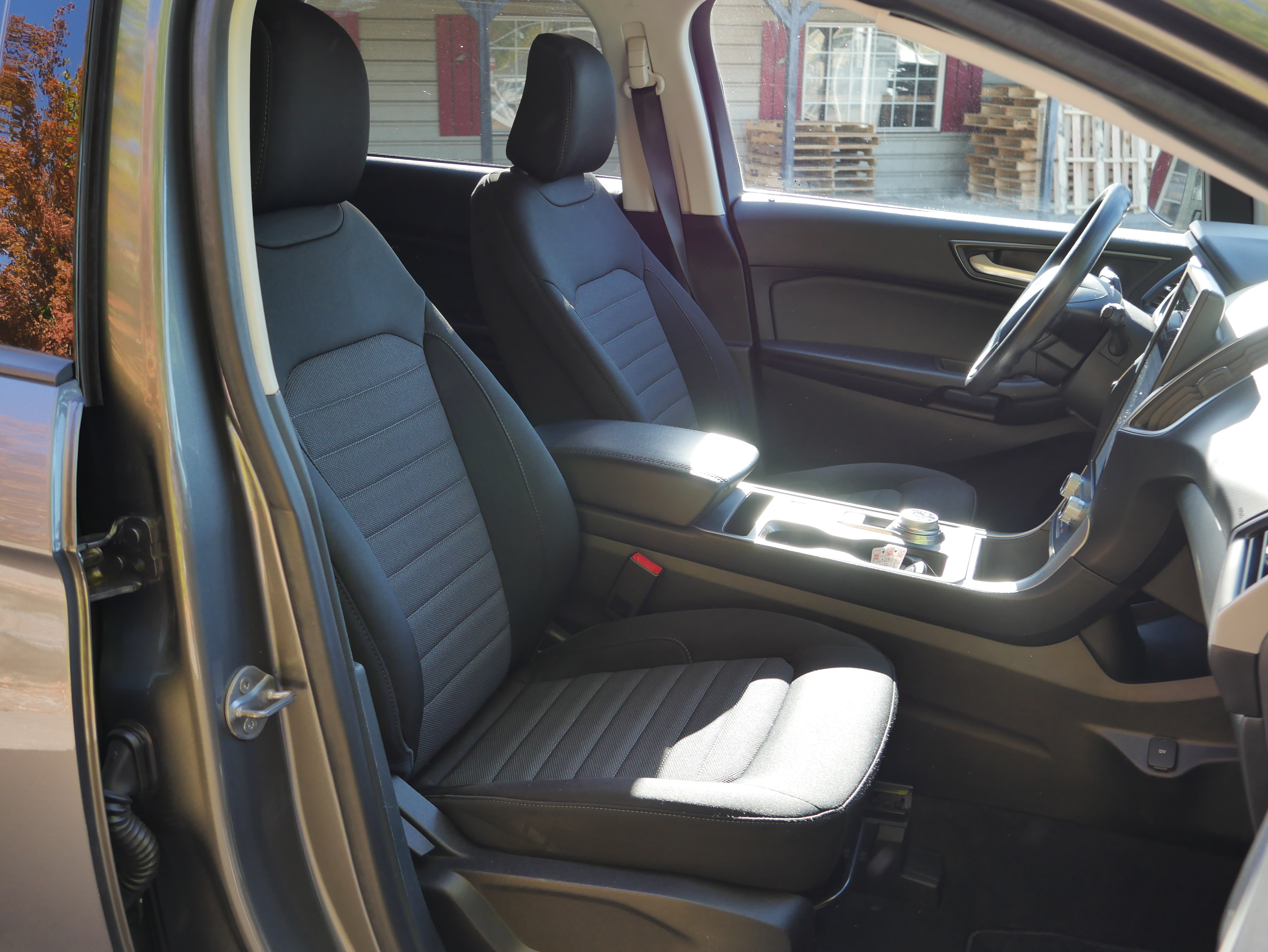Certified 2023 Ford Edge SE w/ Black Appearance Package AWD/4WD image 22