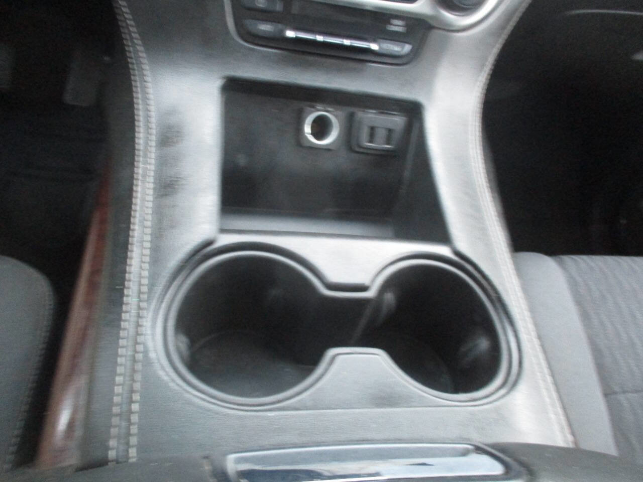 Used 2018 GMC Yukon XL SLE w/ SLE Value Package image 27