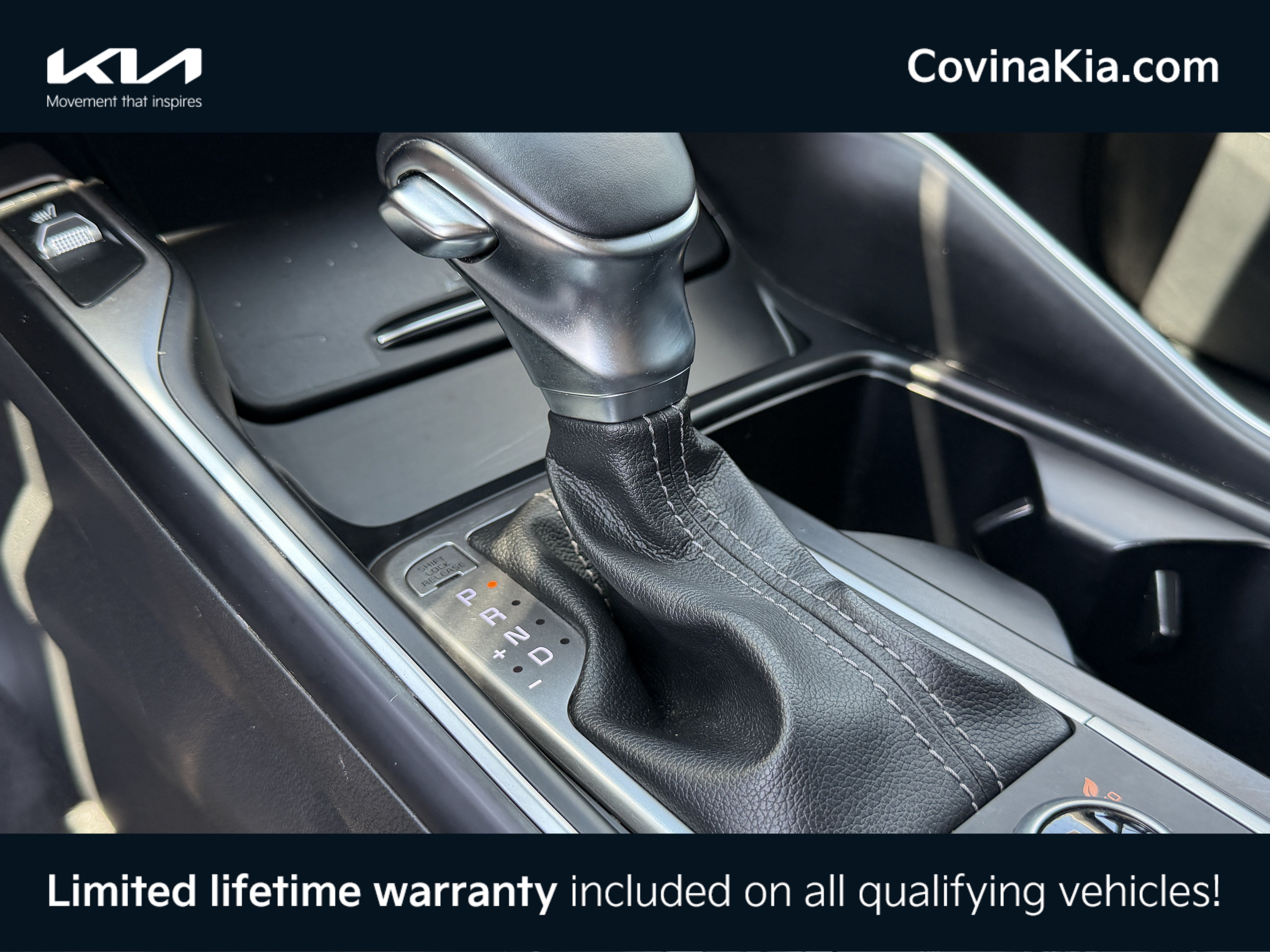 Certified 2022 Kia Sorento S w/ Panoramic Sunroof Package AWD/4WD image 24