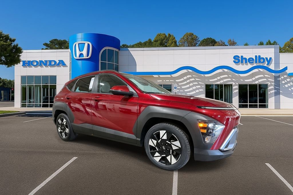 Used 2025 Hyundai Kona SEL image 2