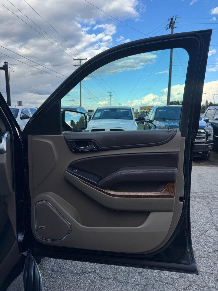 Used 2017 Chevrolet Suburban Premier image 11