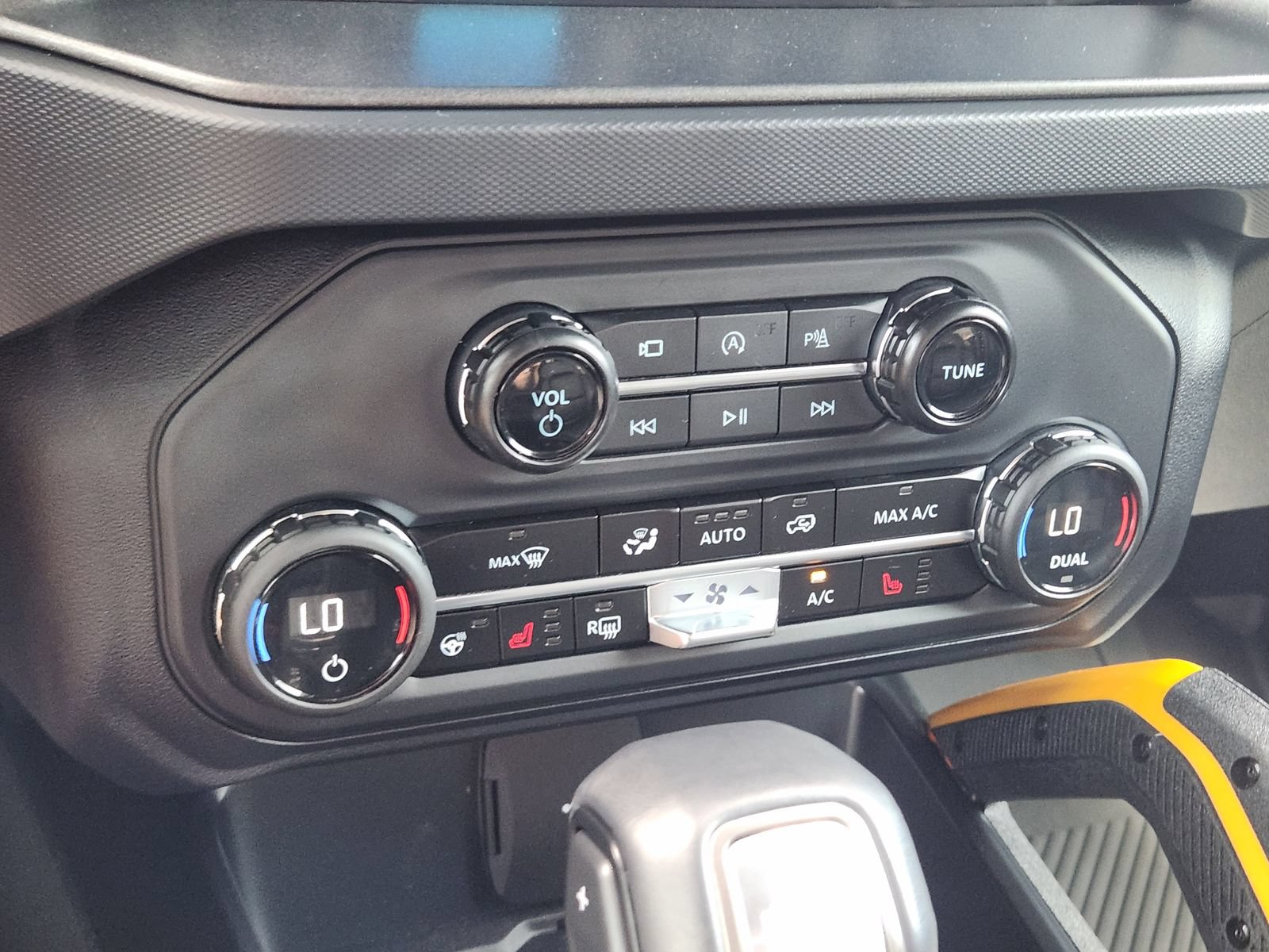 Used 2024 Ford Bronco Badlands AWD/4WD image 20