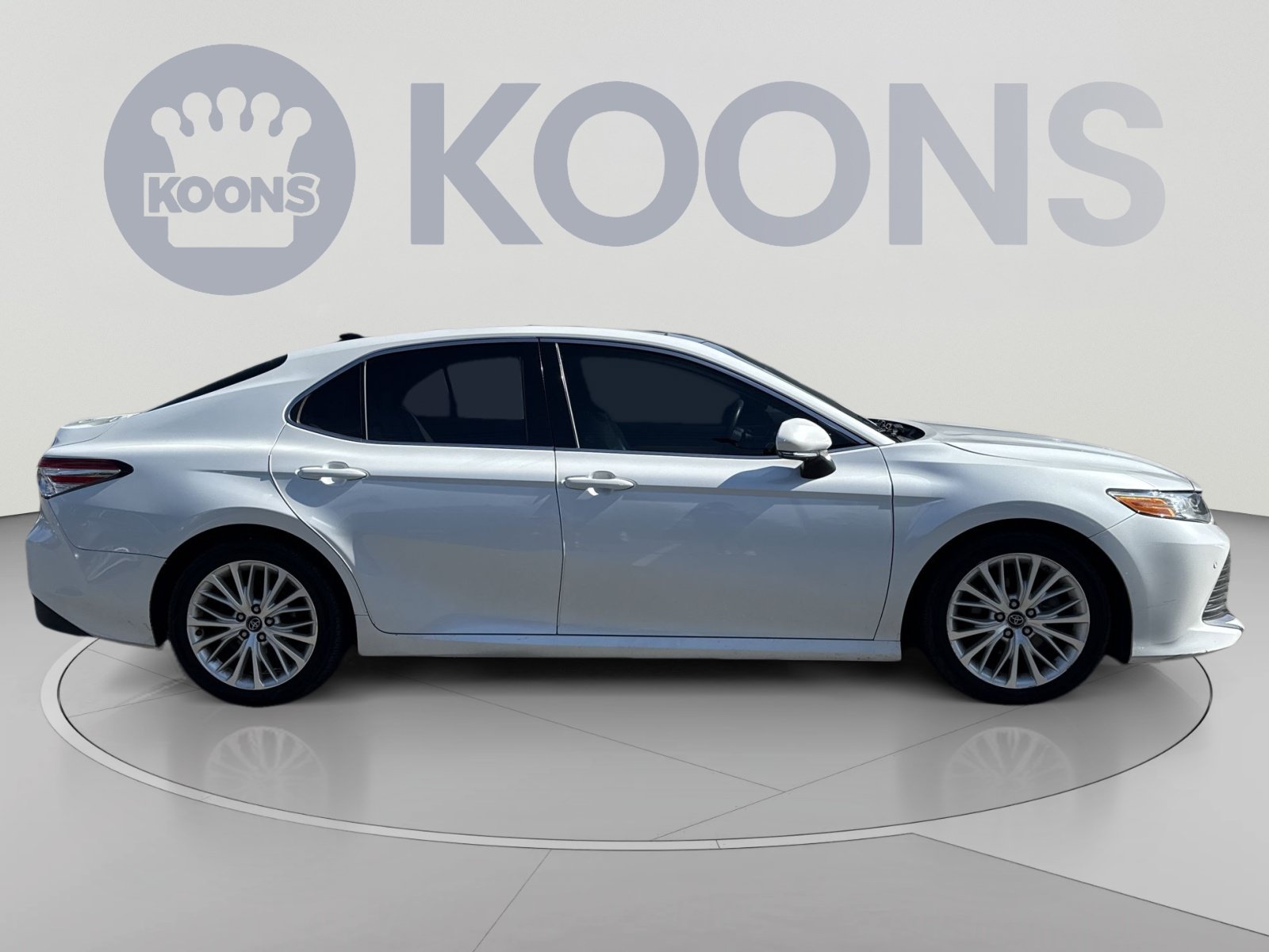 Used 2018 Toyota Camry XLE w/ Audio Package FWD image 8