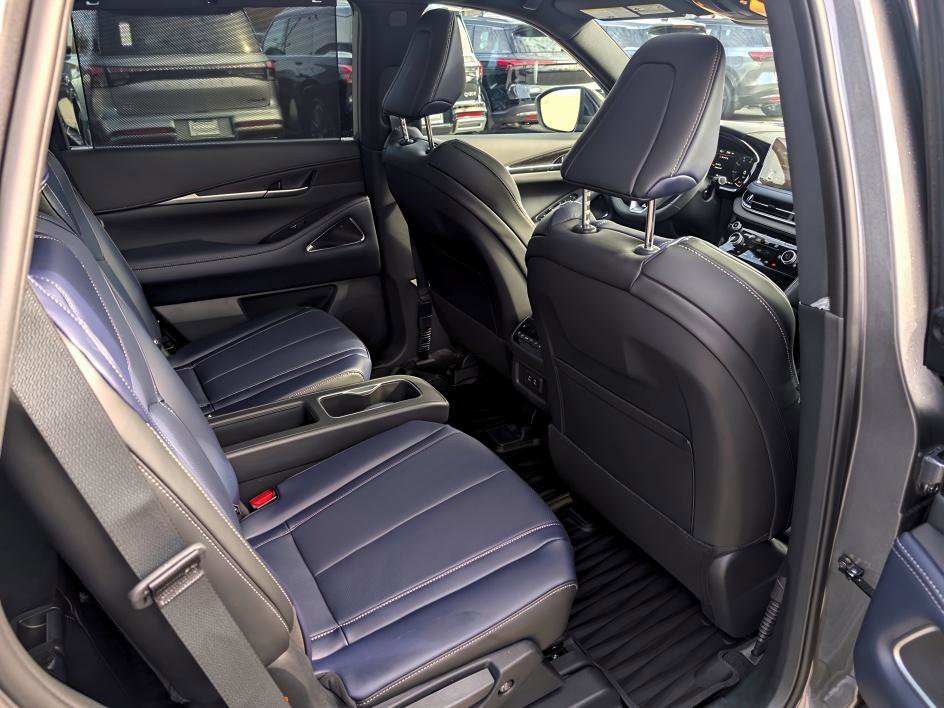 New 2026 INFINITI QX60 Sport image 22