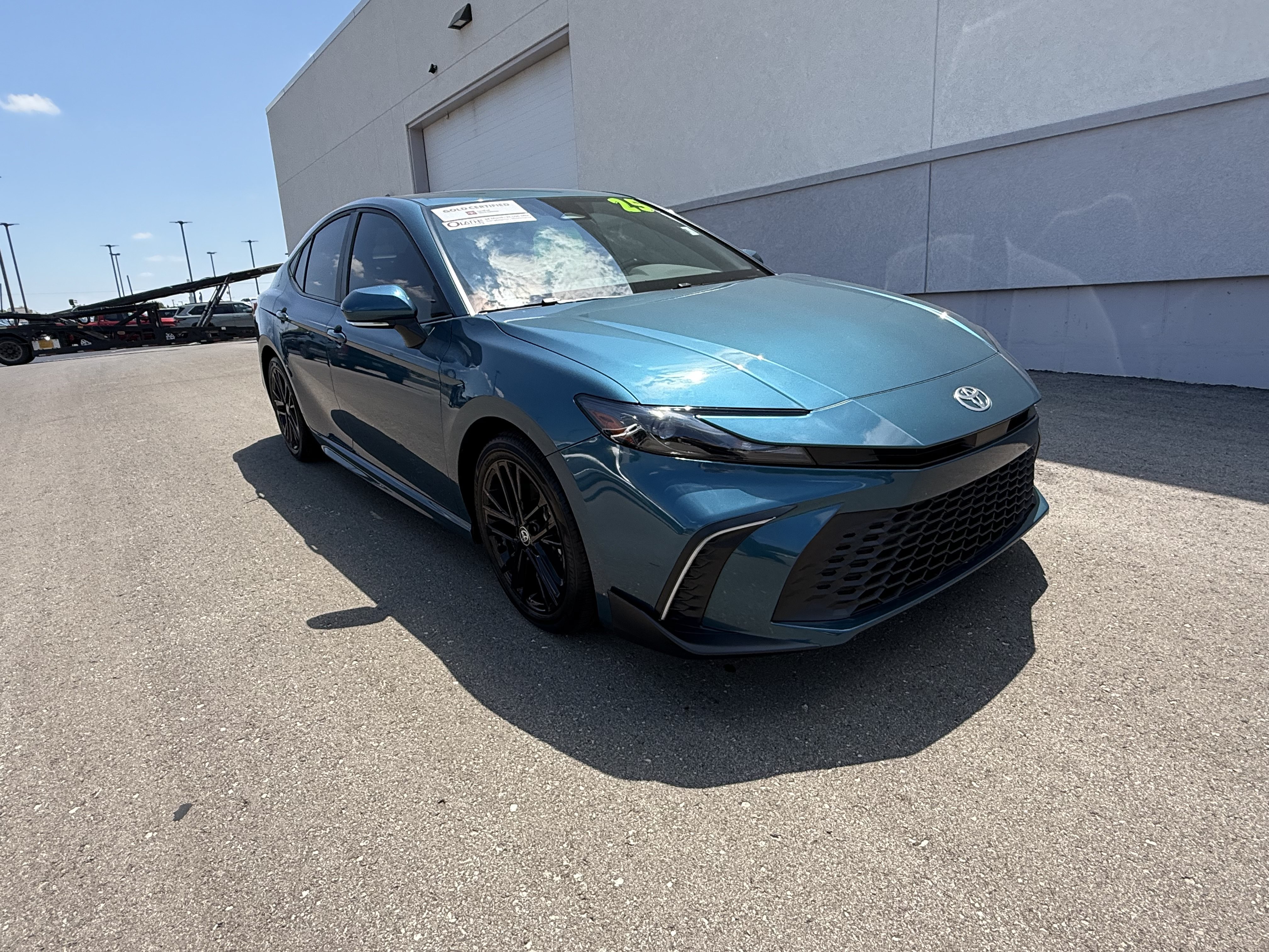Used 2025 Toyota Camry SE w/ Multimedia Upgrade Package FWD image 17