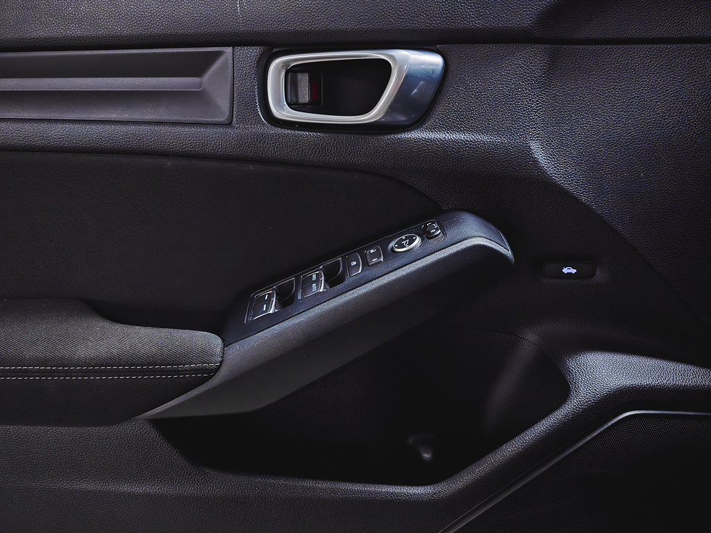 Used 2025 Honda Civic Sport image 16