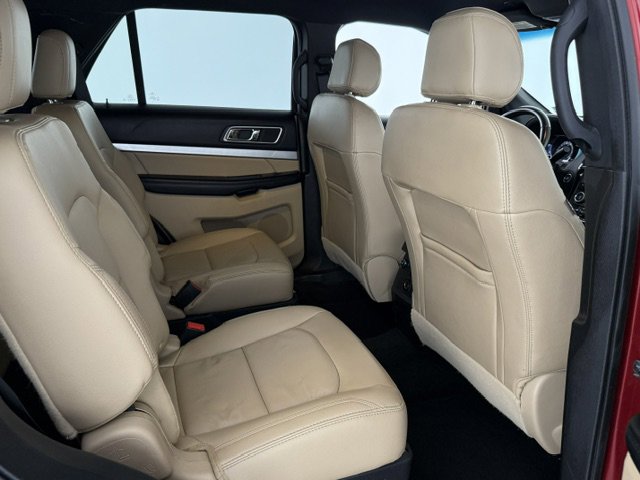 Used 2017 Ford Explorer XLT w/ Equipment Group 202A FWD image 19