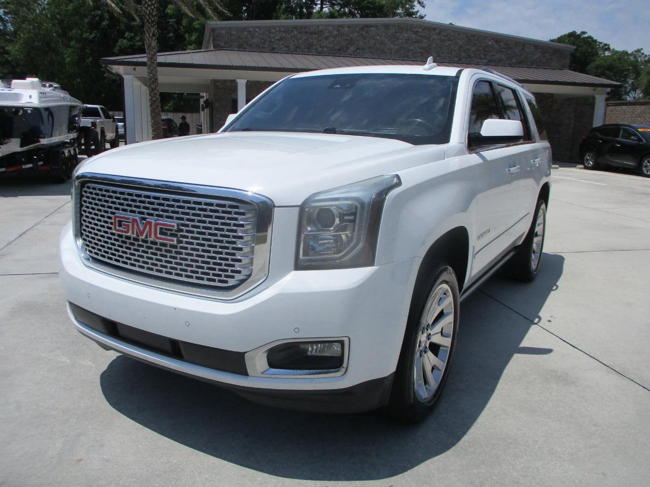 Used 2017 GMC Yukon Denali w/ Open Road Package RWD image 25