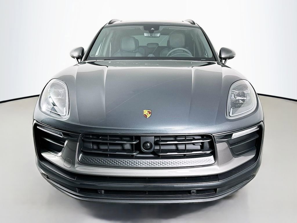 New 2025 Porsche Macan Turbo image 6