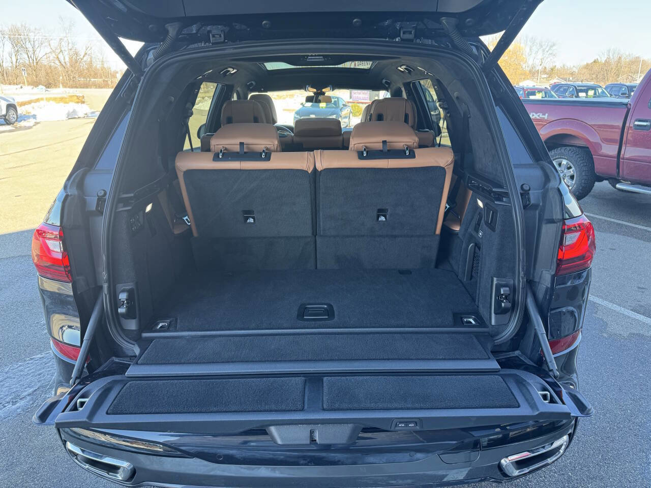 Used 2022 BMW X7 xDrive40i w/ M Sport Package image 31