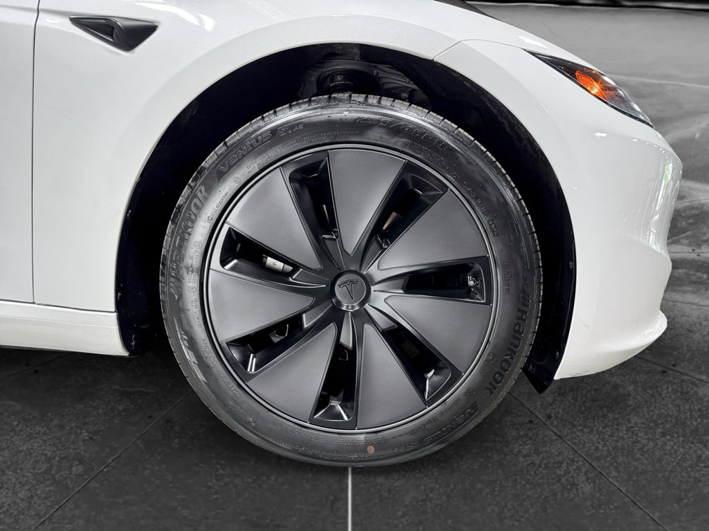 Used 2025 Tesla Model 3 Long Range image 33