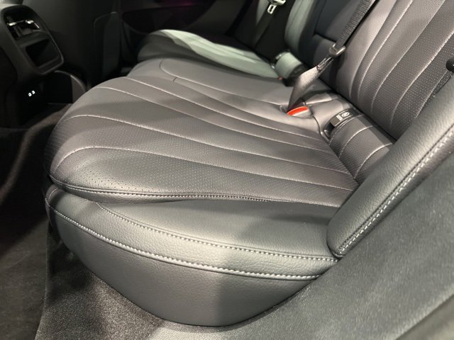 Used 2025 Mercedes-Benz E 350 4MATIC Sedan image 42
