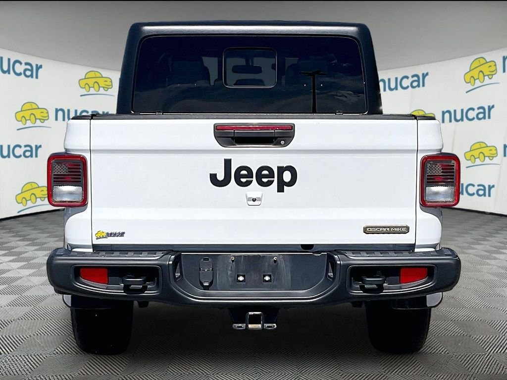 Used 2023 Jeep Gladiator Overland AWD/4WD image 5