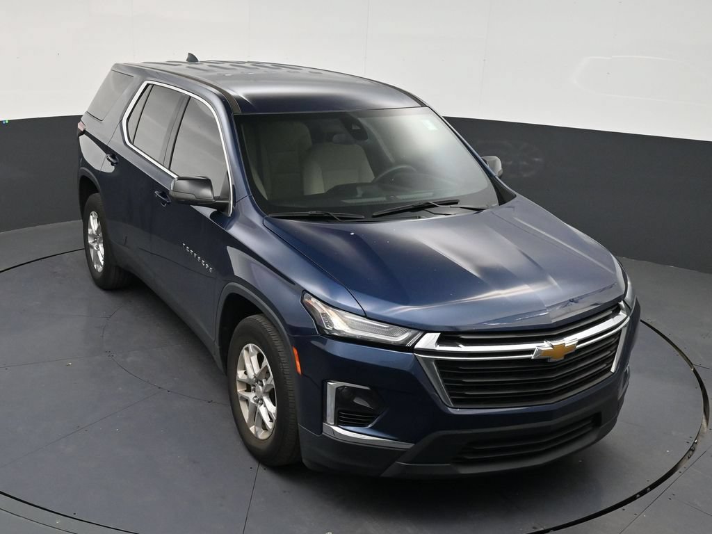 Used 2023 Chevrolet Traverse LS FWD image 17