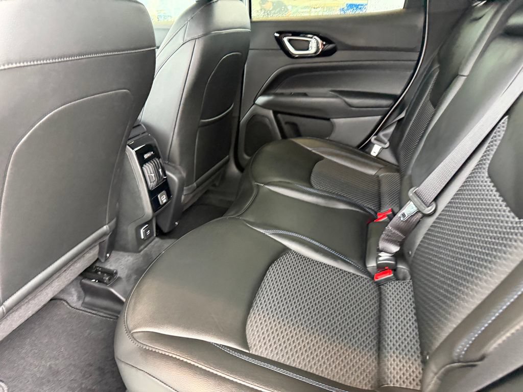 New 2026 Jeep Compass Latitude AWD/4WD image 20