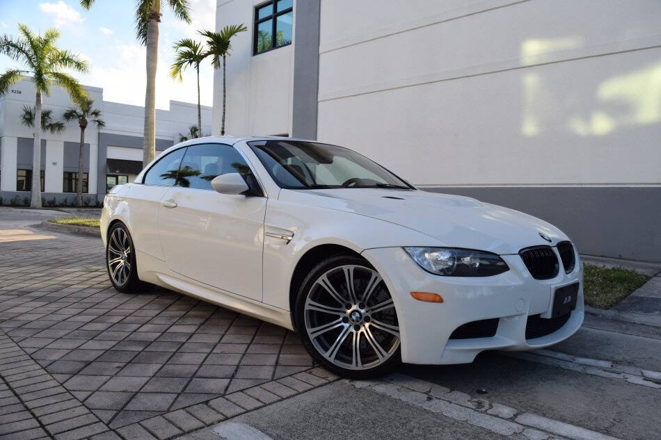 Used 2011 BMW M3 Convertible RWD image 4