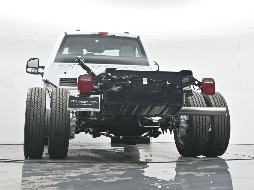 New 2024 Ford F450 XL w/ XL Chrome Package image 31