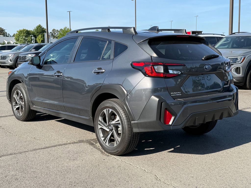 Used 2024 Subaru Crosstrek 2.0i Premium AWD/4WD image 2
