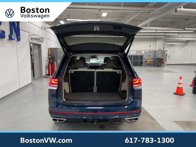Certified 2022 Volkswagen Atlas SEL R-Line image 12