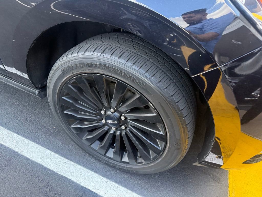 Used 2019 Lincoln Navigator Reserve AWD/4WD image 7
