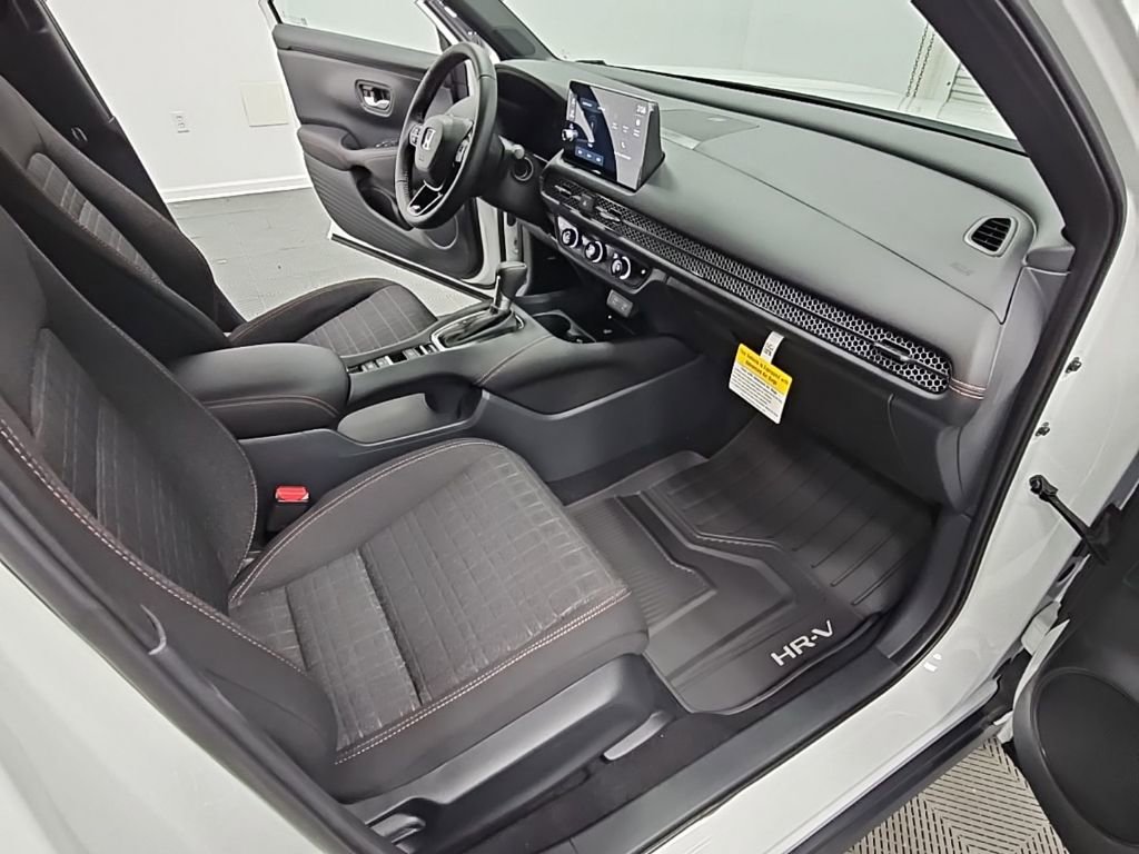 New 2026 Honda HR-V Sport image 33